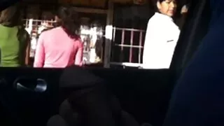 الفتاة تضع الأحمق سكسي متراجم على الديك.