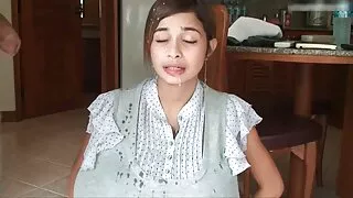 يحصل سكسي تركي مترجم نائب الرئيس في الفم.