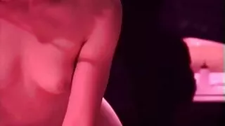 طيزها سكسي 2019 مترجم كبير البريطانية فاتنة يستسلم لحبيبها.