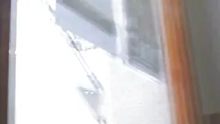 عارضة آفُلَآمً سِکْسِ مًتٌرجّمً يلعب مع الديك ملتوية.
