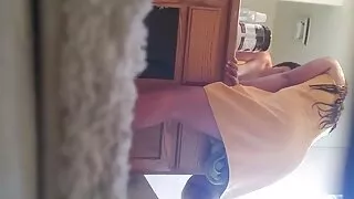 يؤلم في مؤخرة فتاة جميلة. سكسي محارم مترجم