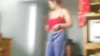 كبير الثدي من شقراء سكسي مترجم في الفندق بيضاء تثير رجل أسود مع شهوة.