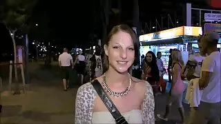 تمكنت من سكسي امريكي مترجم ممارسة الجنس مع العروس في الحفرة الخلفية. الجنس الشرجي قبل الزواج.
