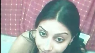 شقراء يستمني غطاء محرك السيارة مع اقتناء سكسي مترجم عوائل جديد.