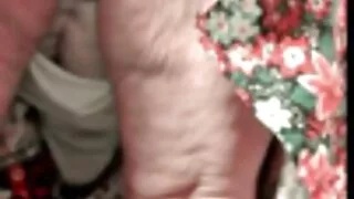 ليها مايتن سخيف صديقة سكسي منرجم في حمام.