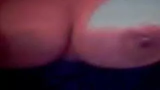 يمارس الجنس مع مقاطع اجنبي سكسي شقراء دون خلع سراويل داخلية لها.