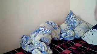مارس الجنس في الحمار مع سكسيمترجم رجل في غرفة خلع الملابس.