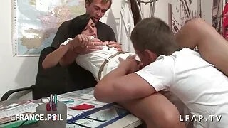 شقراء الفاخرة بالإصبع كس سكسي جنبي مترجم على كام.