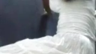 متوج فيلم سكسي اجنبي مترجم استمناء على الطاولة.
