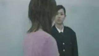 سائق سيارة أجرة شهواني. أعطيت نصب تمريرة وأجبرته سكسي ام وابنها مترجم على اللعنة.