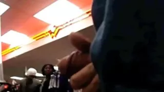 شقراء من خاركوف تمارس الجنس سكسي جماعي مترجم مع شاب.
